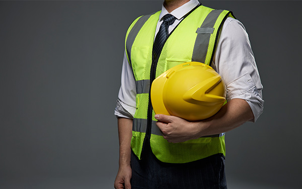 中级注册安全工程师与一建哪个好